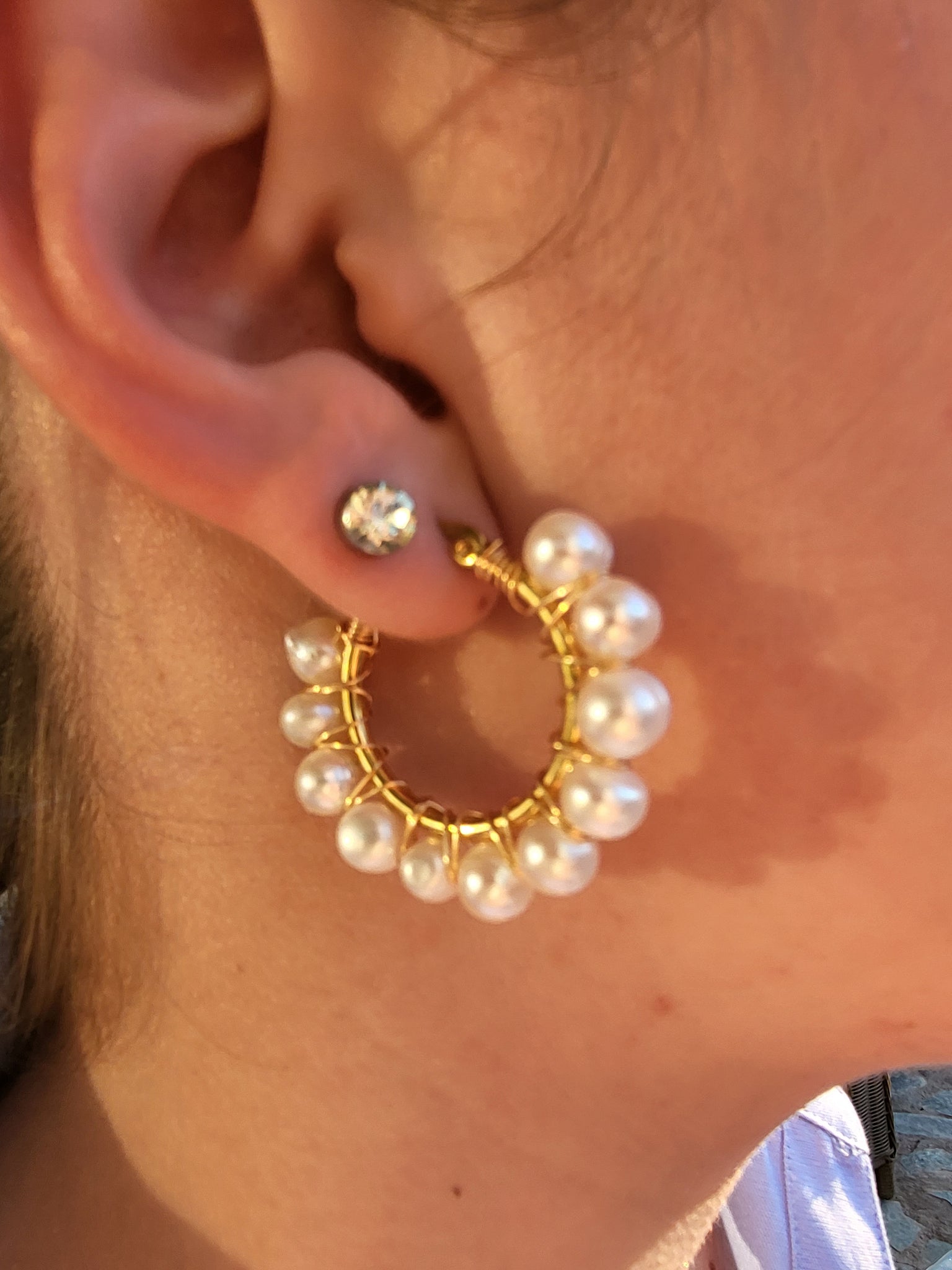 Earrings hoop with pearls