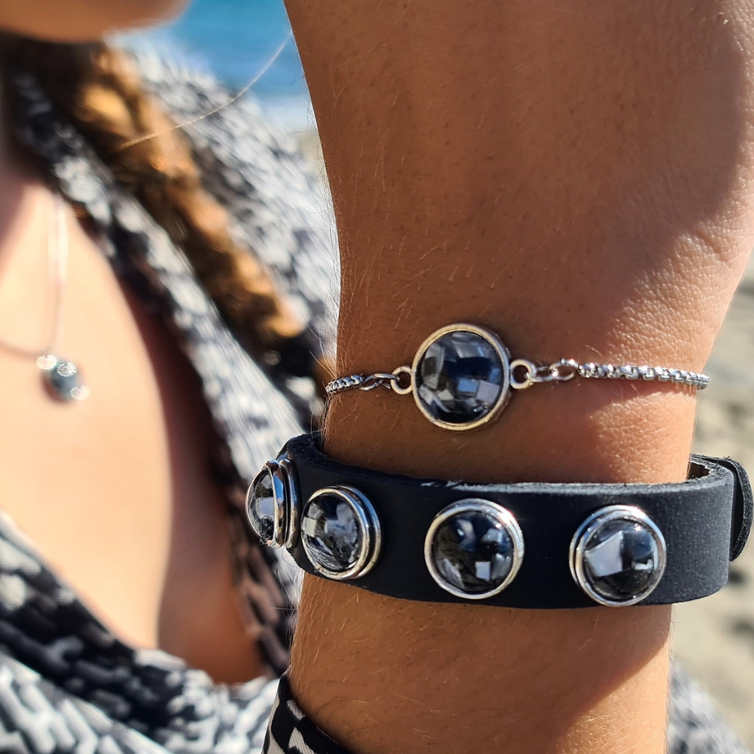 Bracelet with black and silver Ocean plastic