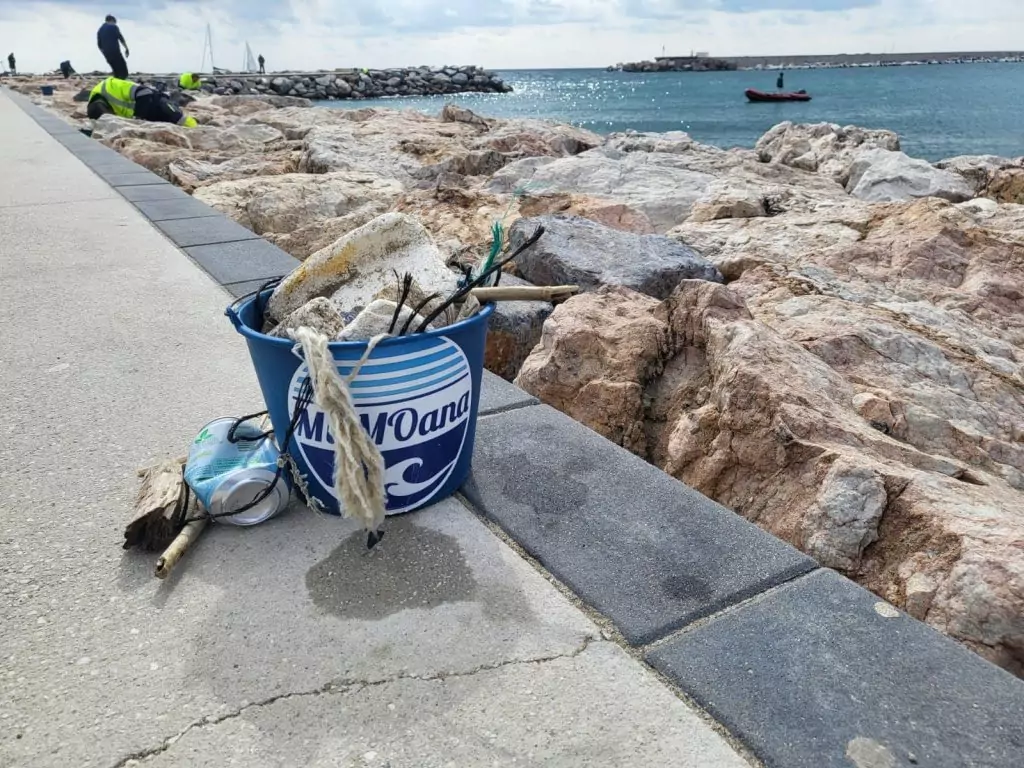 MiMoana Education Programs Events Bucket