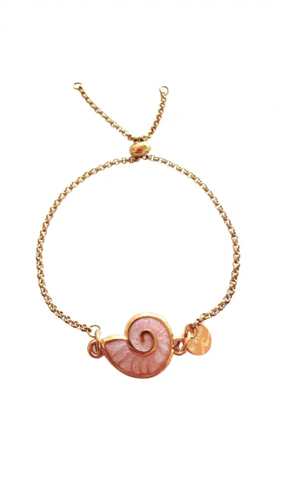 Bracelet with enamal shell
