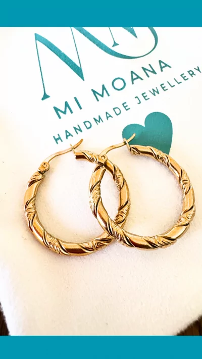Hoop earrings waterproof