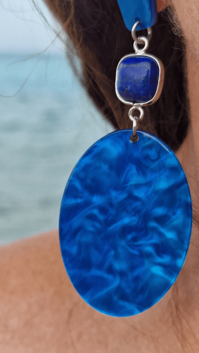 Earrings with semi-precious gemstone